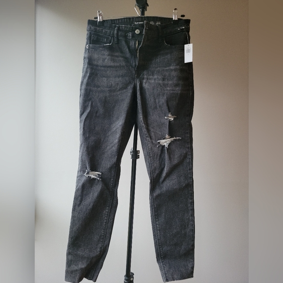 Old Navy High Rise Rockstar Jeans - Picture 4 of 7